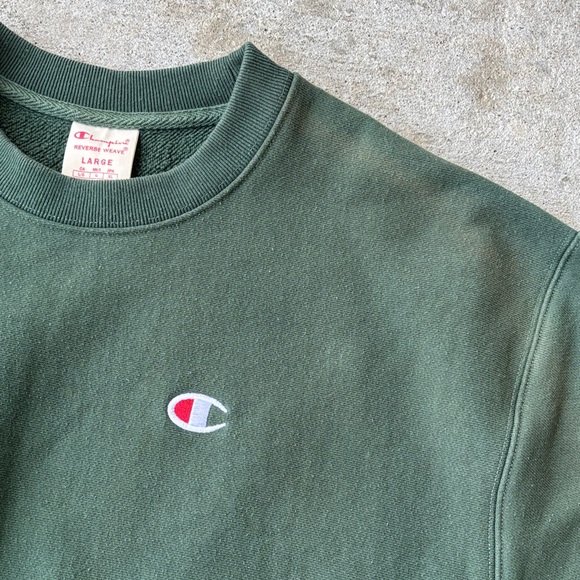 Champion Vintage Dark Green Reverse Weave Crewneck Sweatshirt - Picture 2 of 13